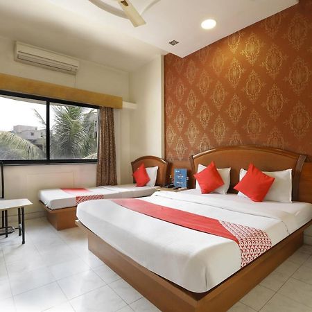 Saish Hotel Shirdi Exterior foto