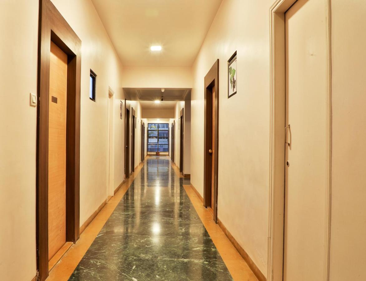 Saish Hotel Shirdi Exterior foto