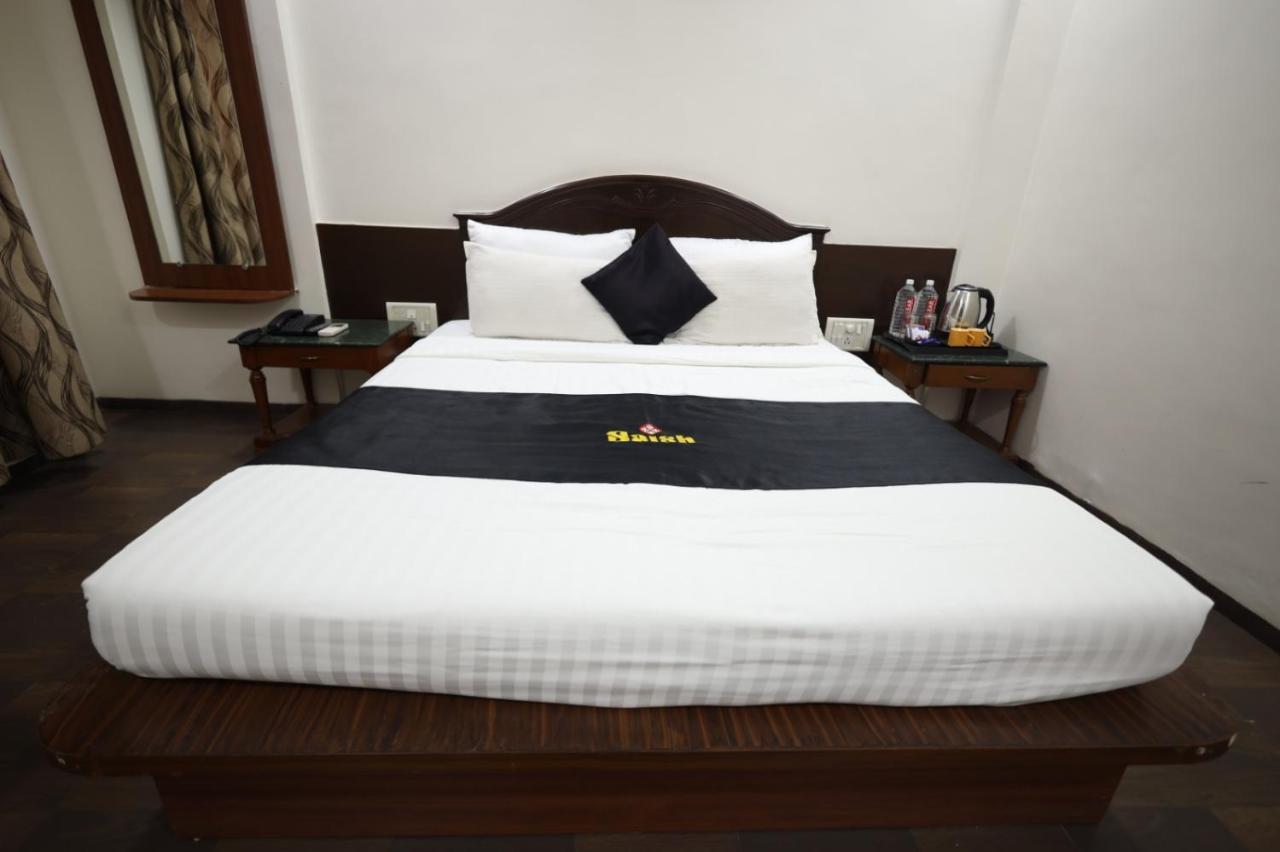 Saish Hotel Shirdi Exterior foto