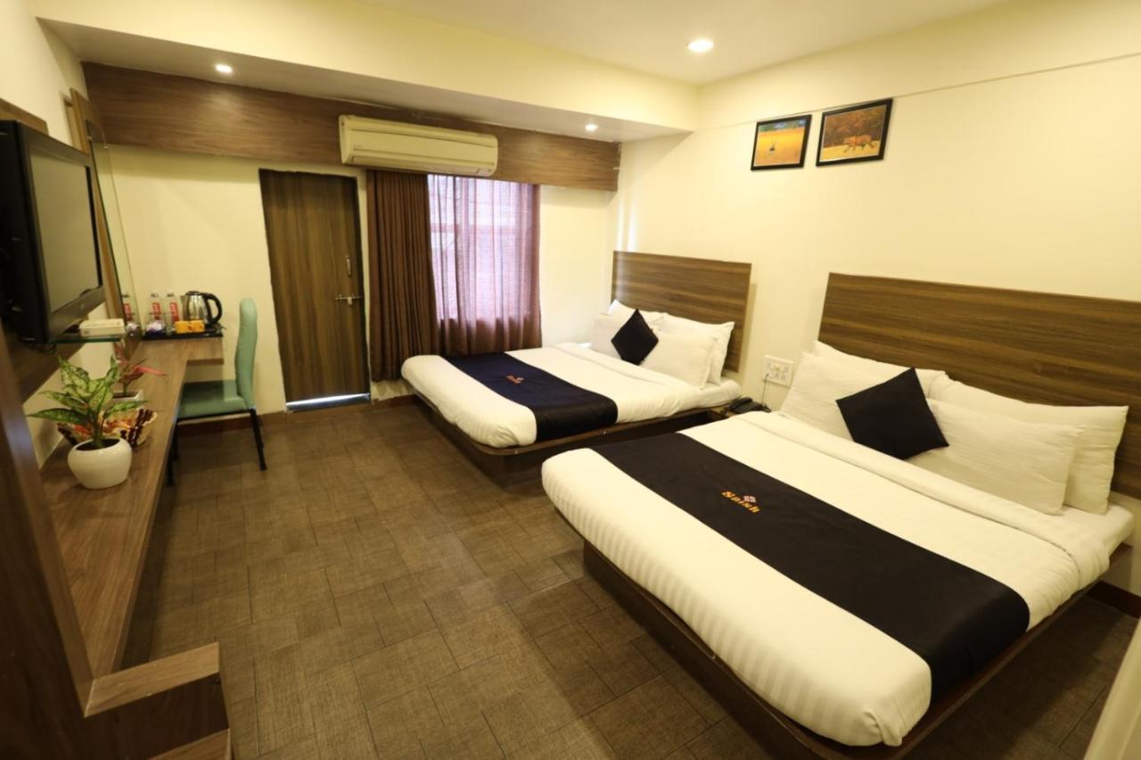 Saish Hotel Shirdi Exterior foto