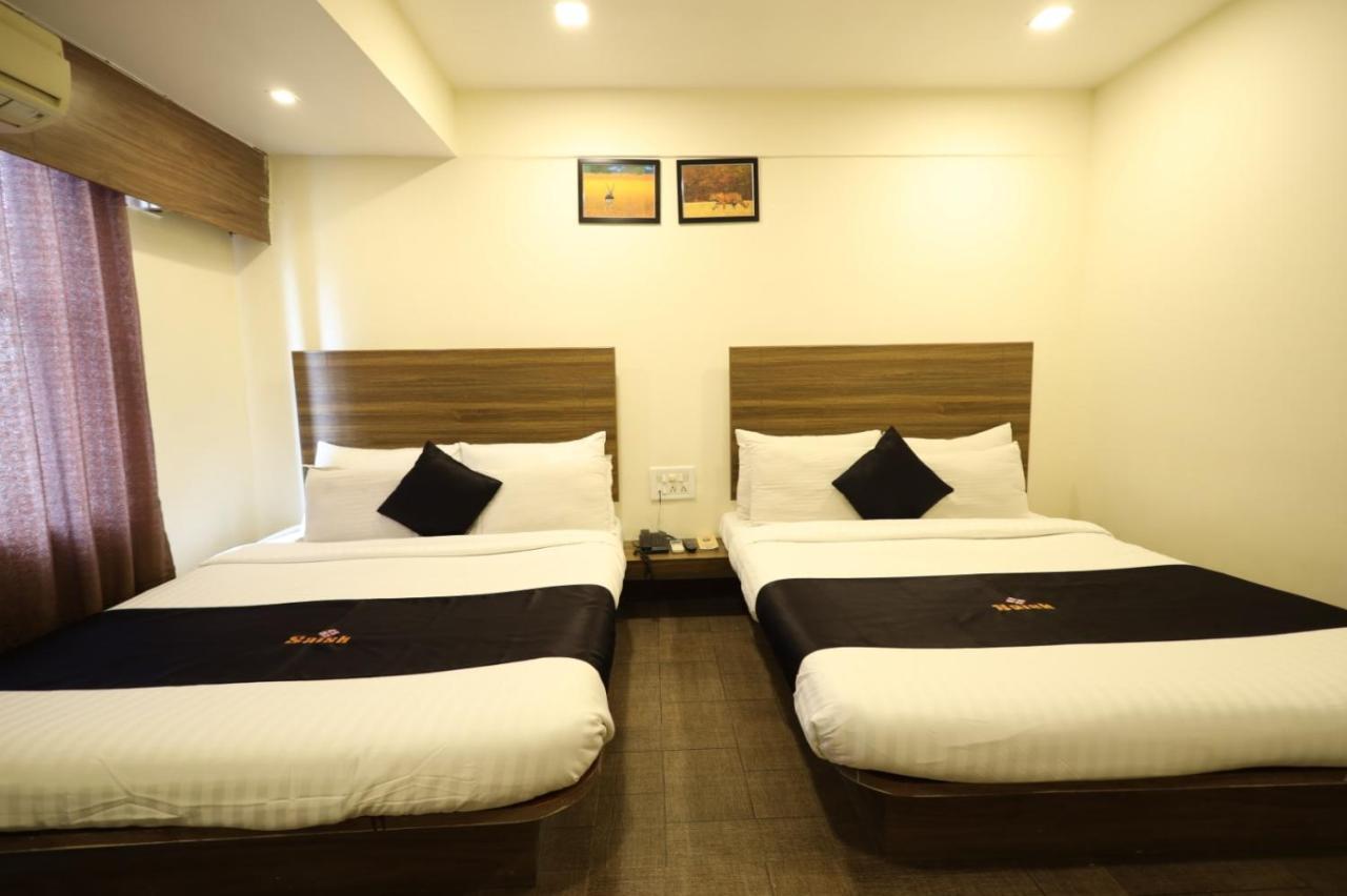Saish Hotel Shirdi Exterior foto