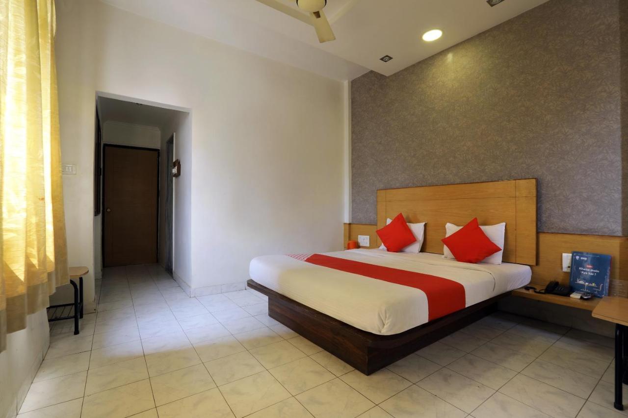 Saish Hotel Shirdi Exterior foto