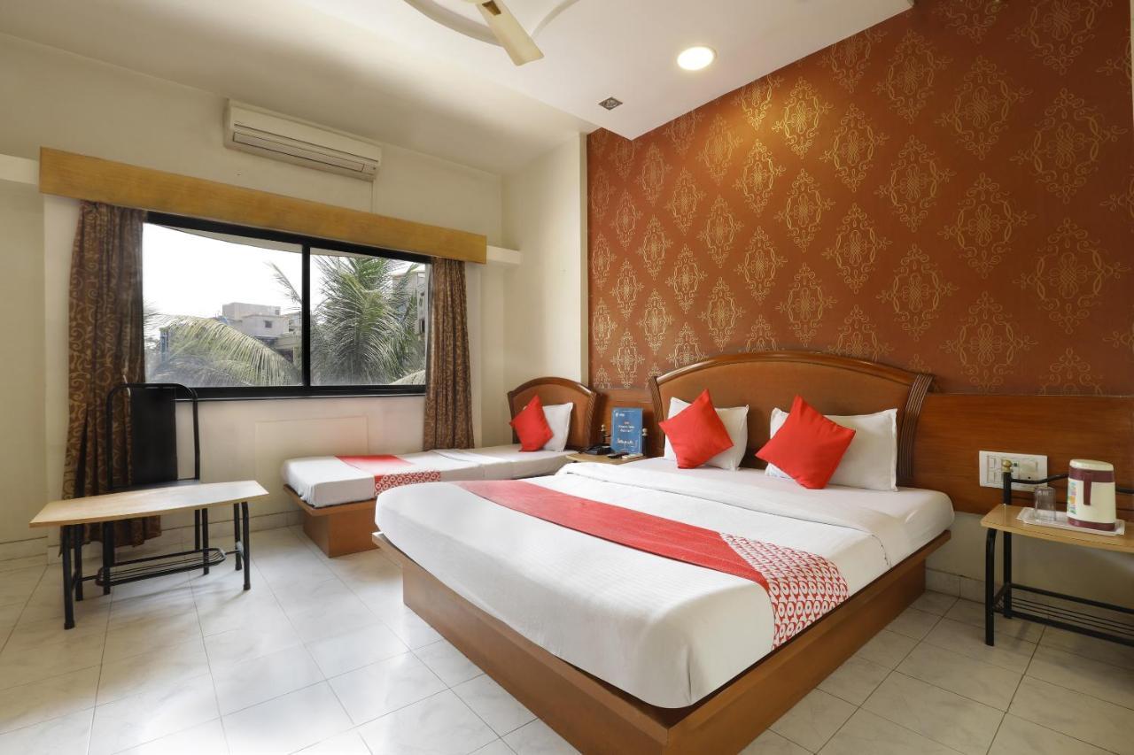 Saish Hotel Shirdi Exterior foto