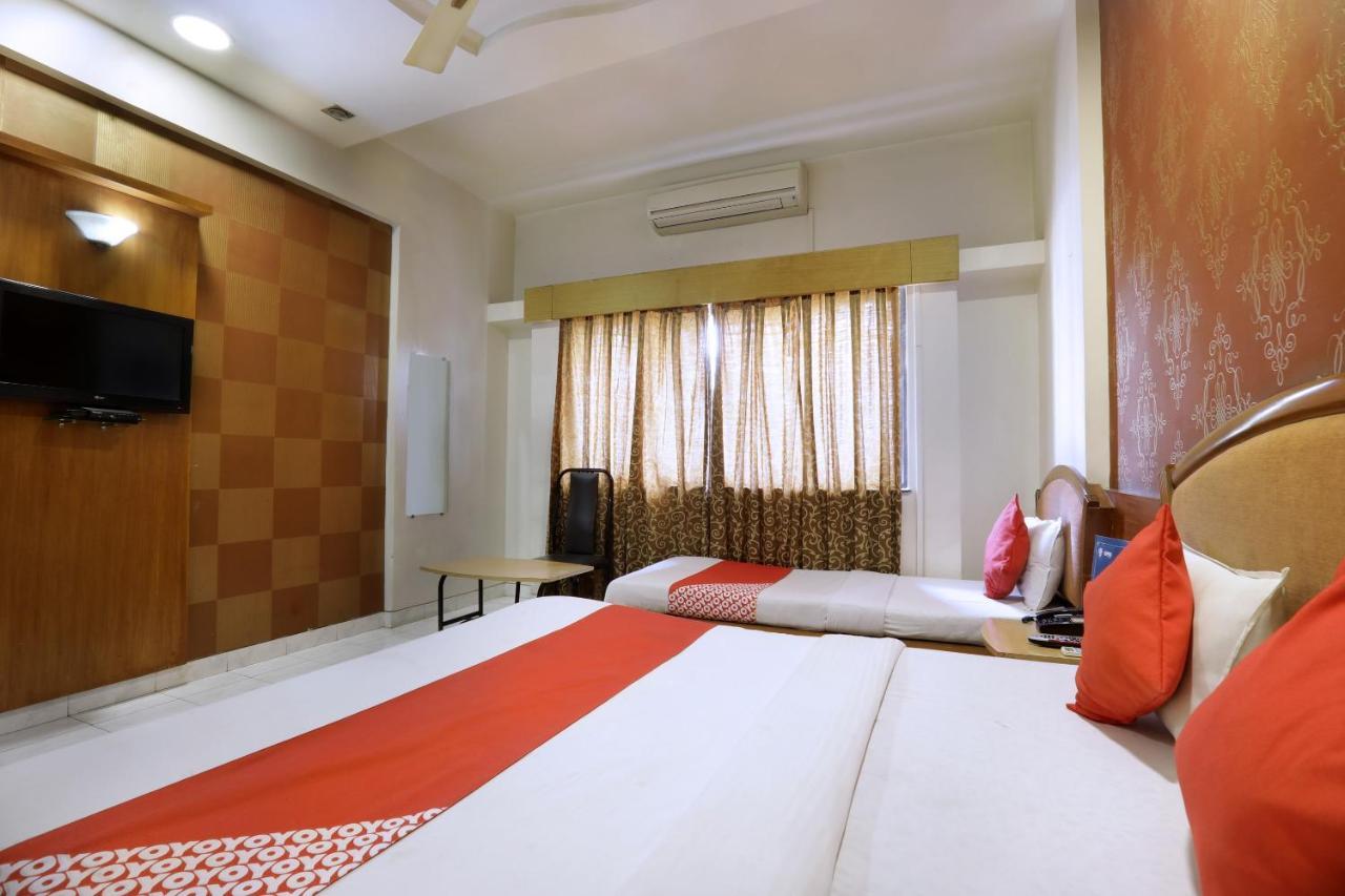 Saish Hotel Shirdi Exterior foto